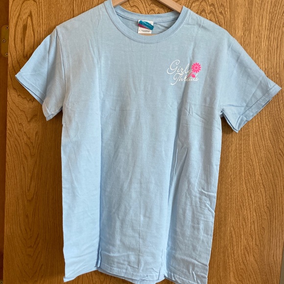 🩴 Girly Threads Size Small Teeshirt 🩴 - Picture 2 of 6